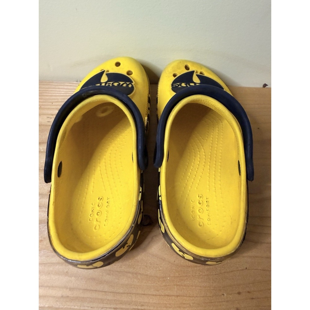Crocs x Wu-Tang Clan Classic Clog Kids size 12 Yellow Black Rare Unique Hip Hop - Picture 6 of 8